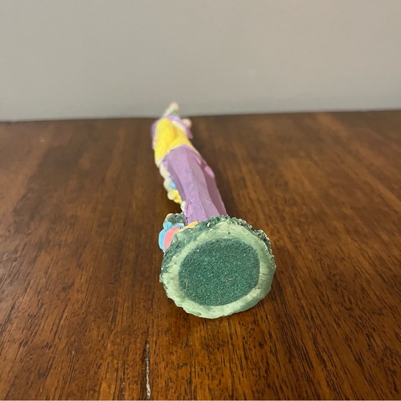 Tall bunny collectible figurine from the Windsor Collection, - Picture 6 of 10